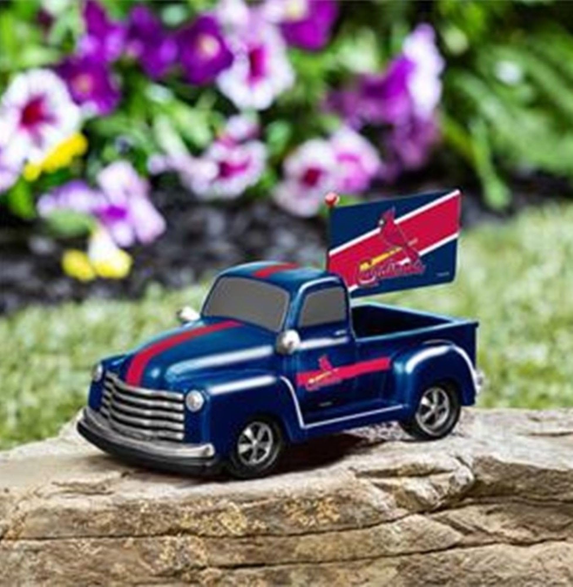 St Louis Cardinals 9 Inch Metal Rally Truck Statue, Outdoor Garden or Indoor Fan Decor, Sports Fan Collectible Figurine, Officially Licensed