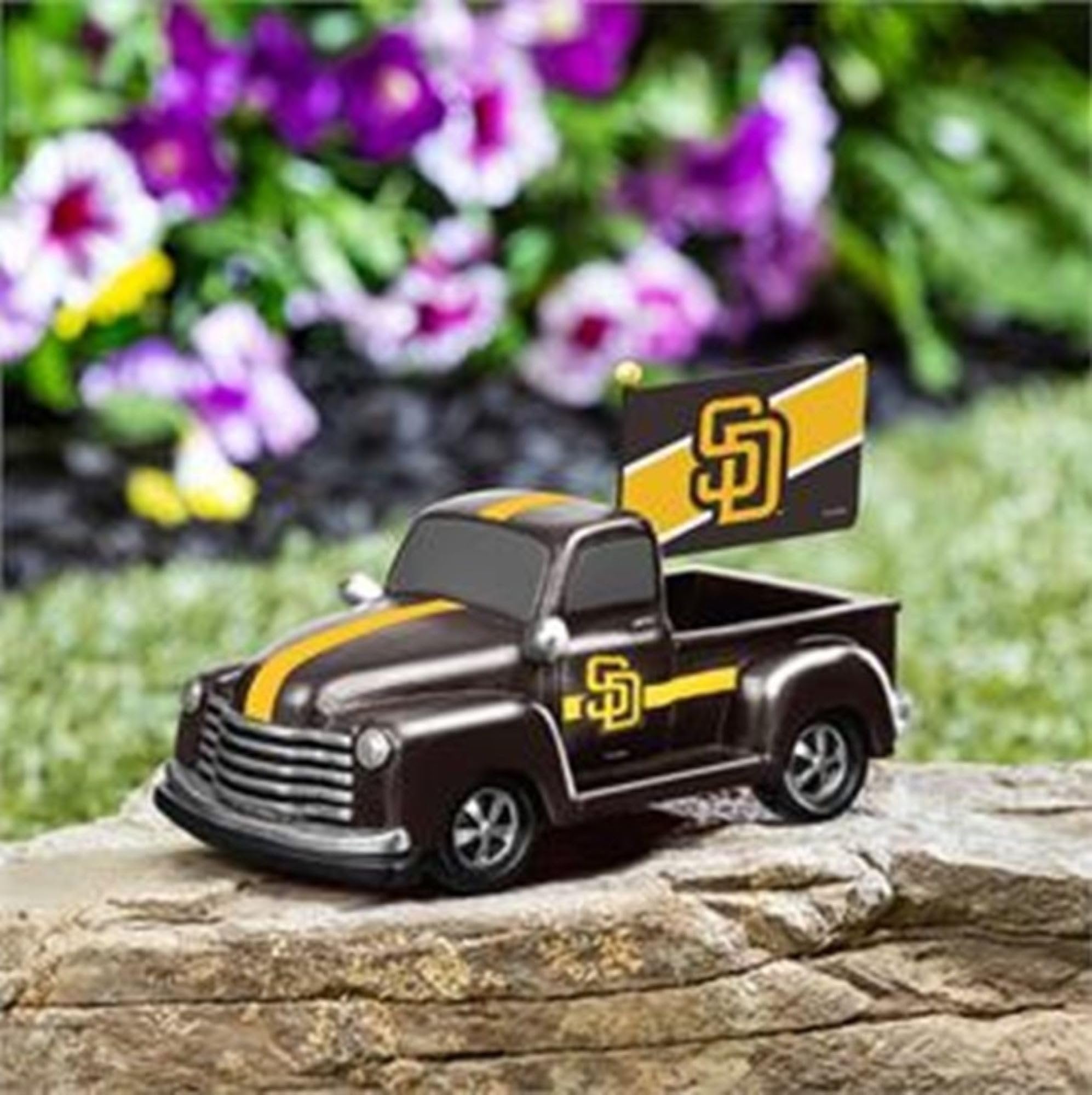 San Diego Padres 9 Inch Metal Rally Truck Statue, Outdoor Garden or Indoor Fan Decor, Sports Fan Collectible Figurine, Officially Licensed