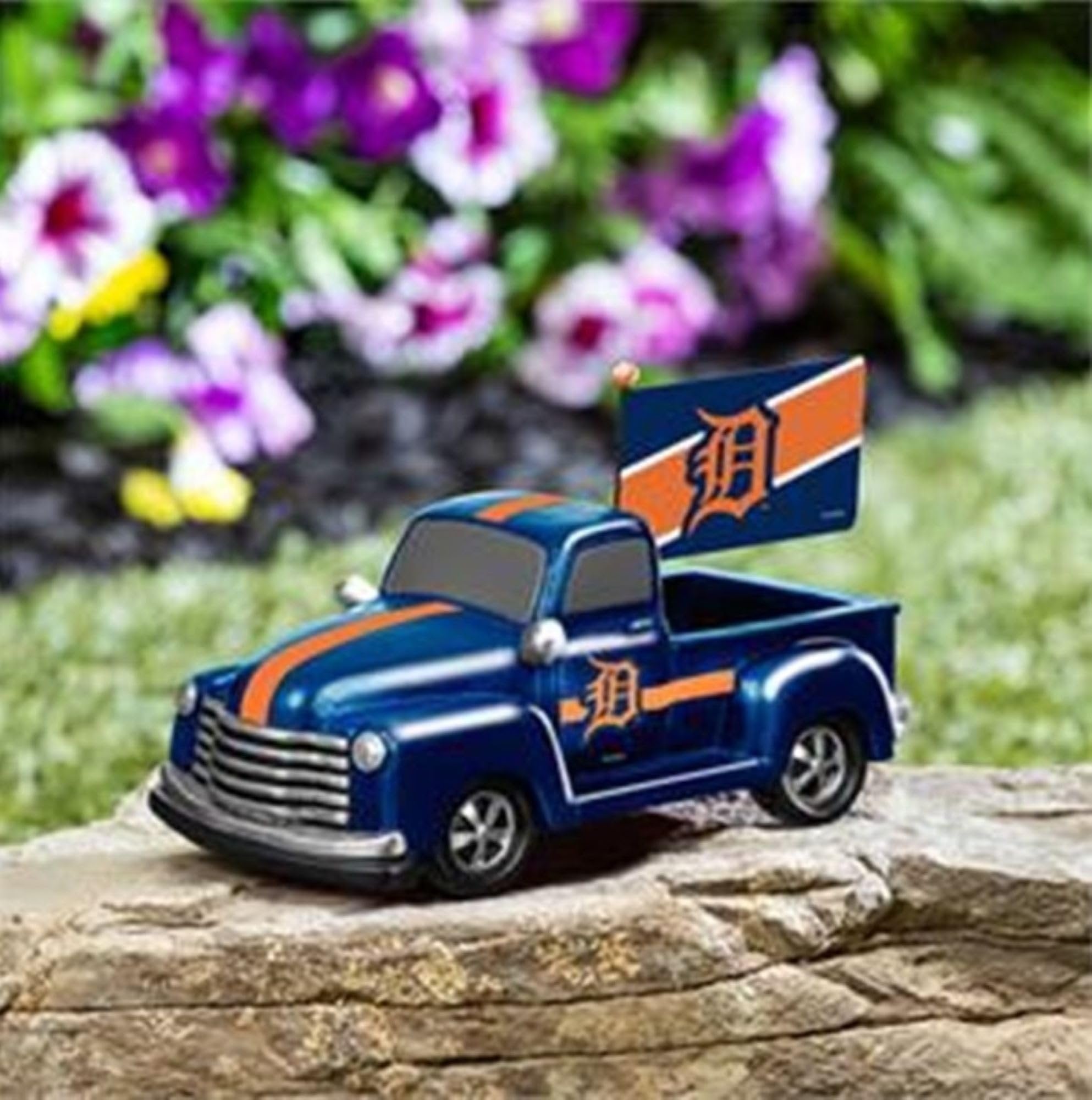 Detroit Tigers 9 Inch Metal Rally Truck Statue, Outdoor Garden or Indoor Fan Decor, Sports Fan Collectible Figurine, Officially Licensed