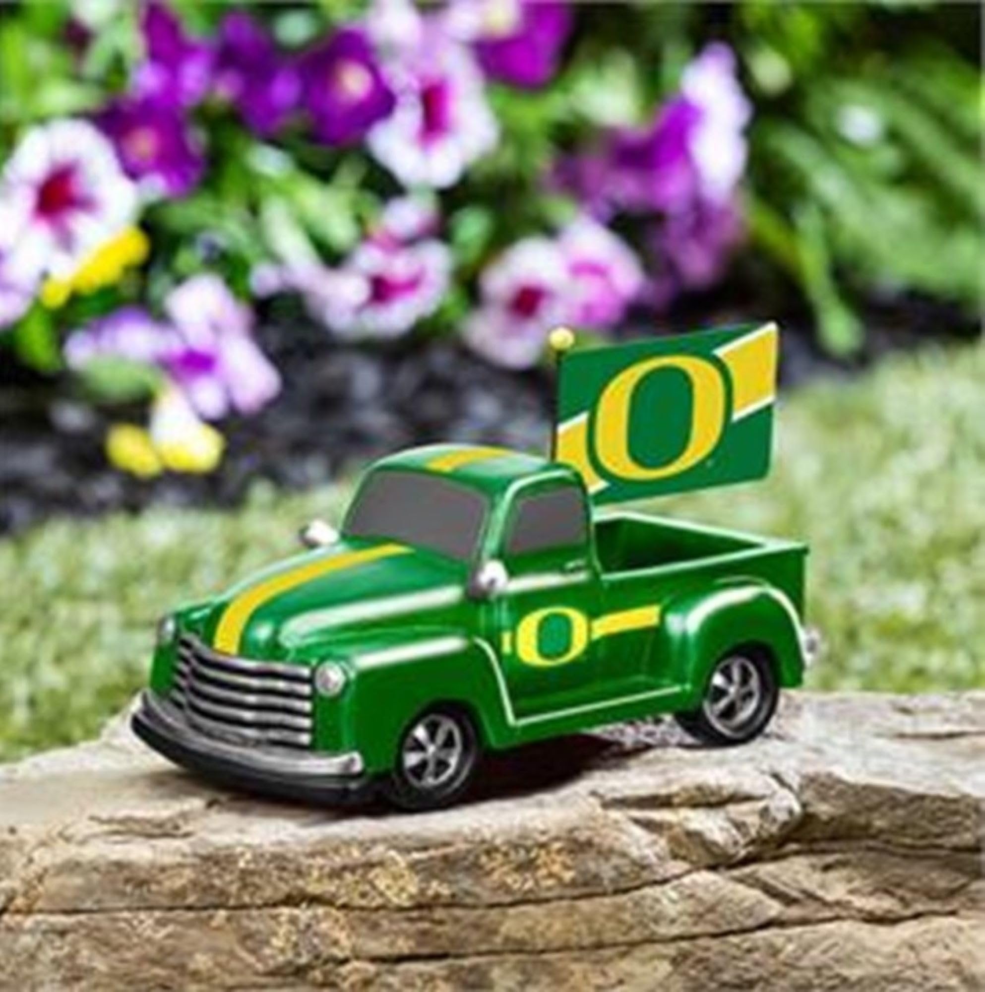University of Oregon Ducks 9 Inch Metal Rally Truck Statue, Outdoor Garden or Indoor Fan Decor, Sports Fan Collectible Figurine, Officially Licensed