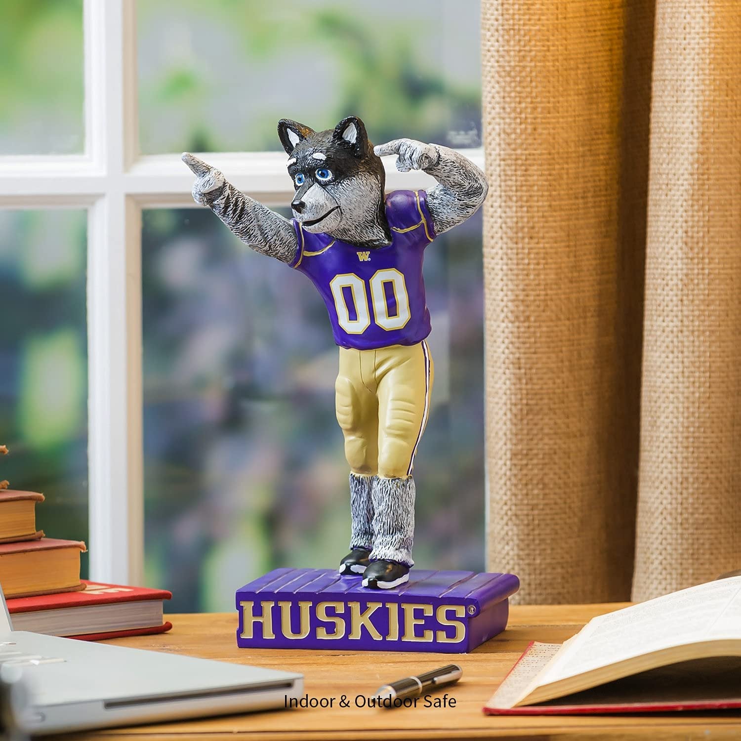 University of Washington Huskies Team Mascot Garden Statue, Hand Painted Resin, 12 Inch, Indoor Outdoor Decorative Sports Mascot, Officially Licensed