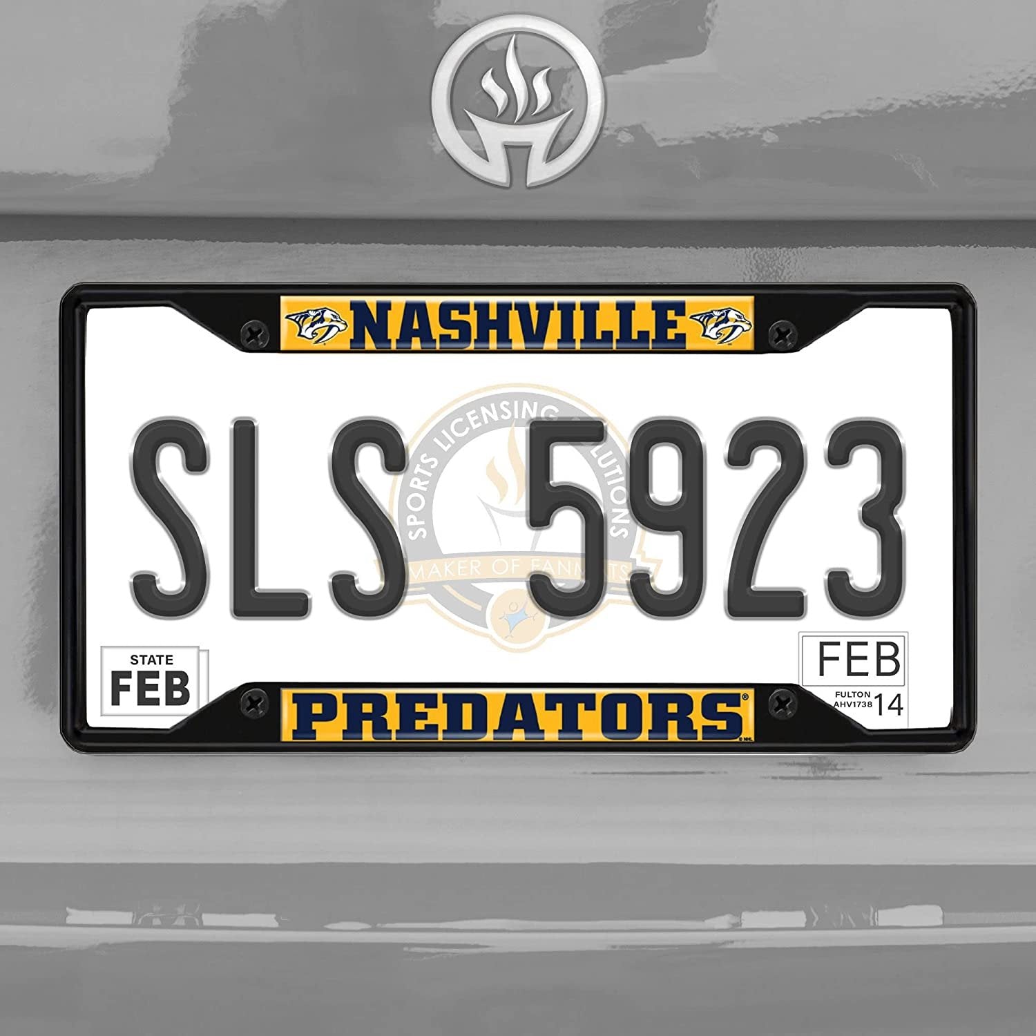 FANMATS 31386 Nashville Predators Metal License Plate Frame Black Finish