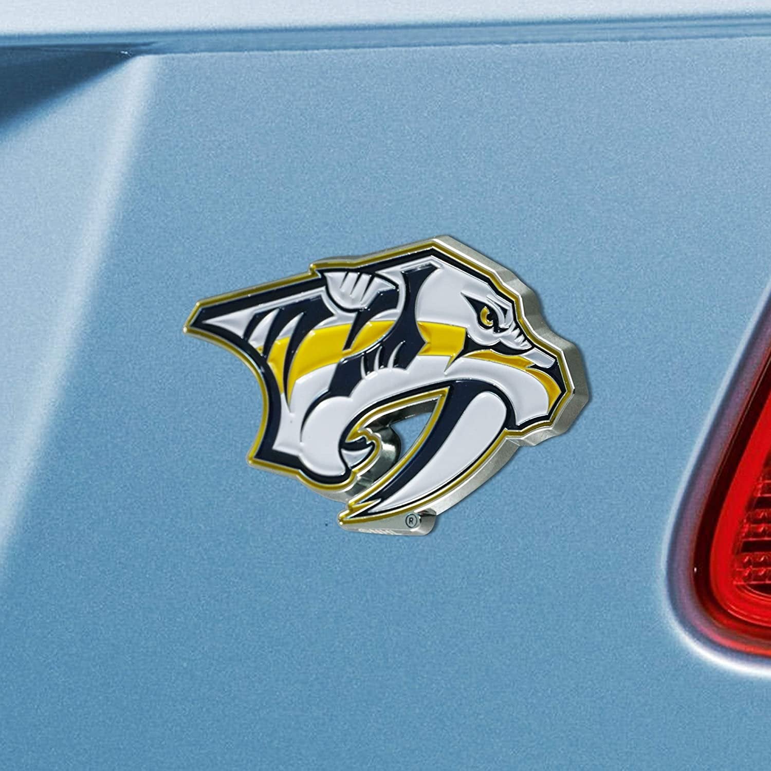 Nashville Predators Solid Metal Color Auto Emblem
