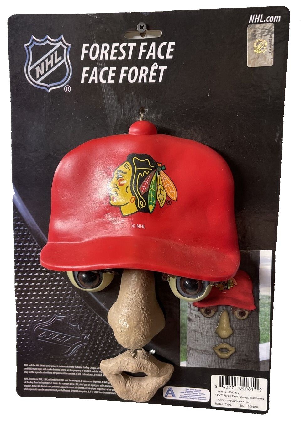 Chicago Blackhawks Forest Tree Face Ornament Resin 12 x 7 Inch